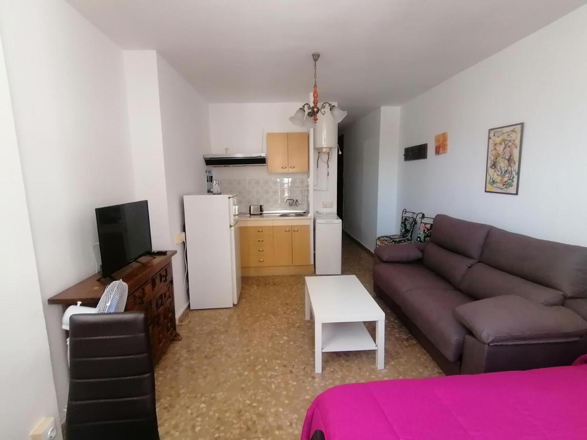 Estudio Nerja Luna Apartment Luaran gambar