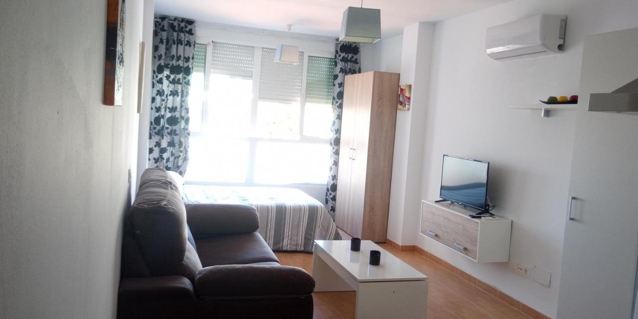 Estudio Nerja Luna Apartment Luaran gambar